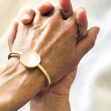 Load image into Gallery viewer, Smart Love Bangle